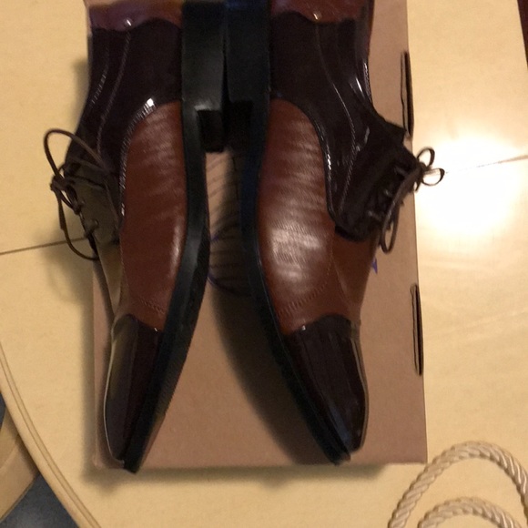 NWOT Men’s 👞 Siz see Chart - Picture 6 of 9